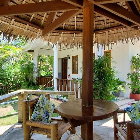 Palmera Palma Private 1-Br Bungalow In Moalboal Exteriör bild