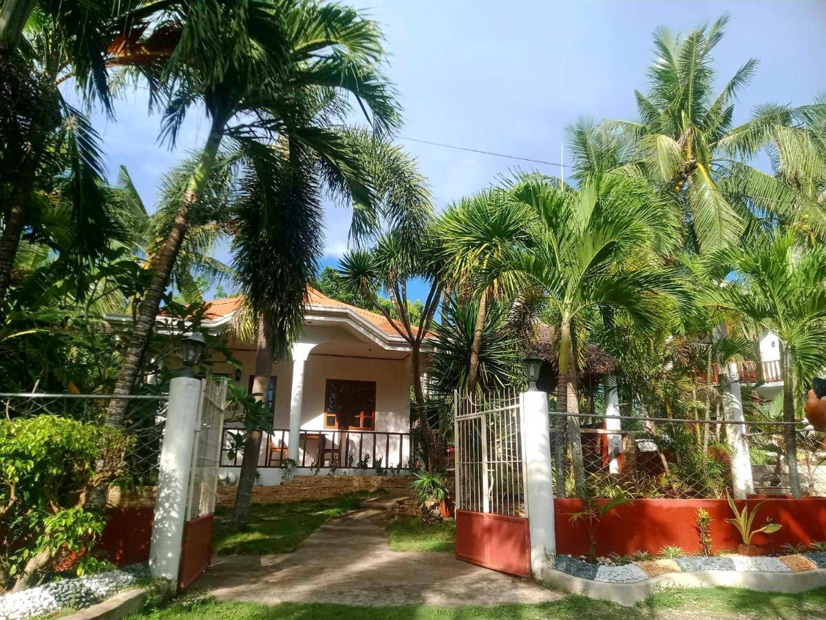Palmera Palma Private 1-Br Bungalow In Moalboal Exteriör bild