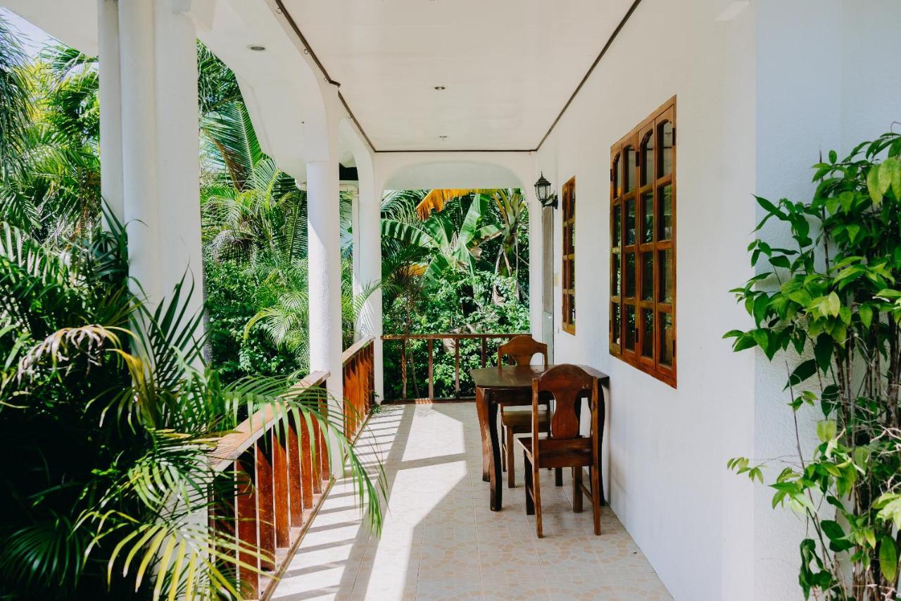Palmera Palma Private 1-Br Bungalow In Moalboal Exteriör bild